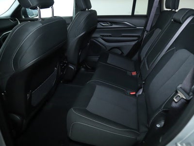 2025 Jeep Grand Cherokee Laredo X 4x4