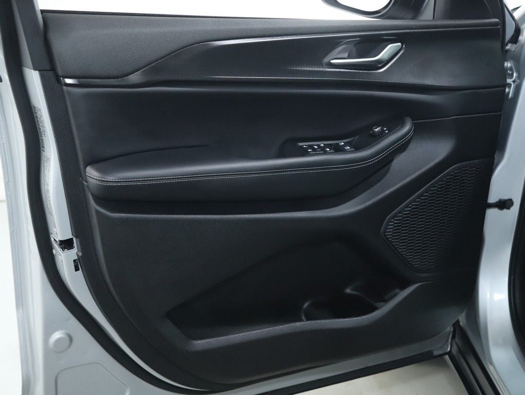 2025 Jeep Grand Cherokee Laredo X 4x4