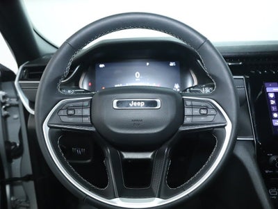 2025 Jeep Grand Cherokee Laredo X 4x4