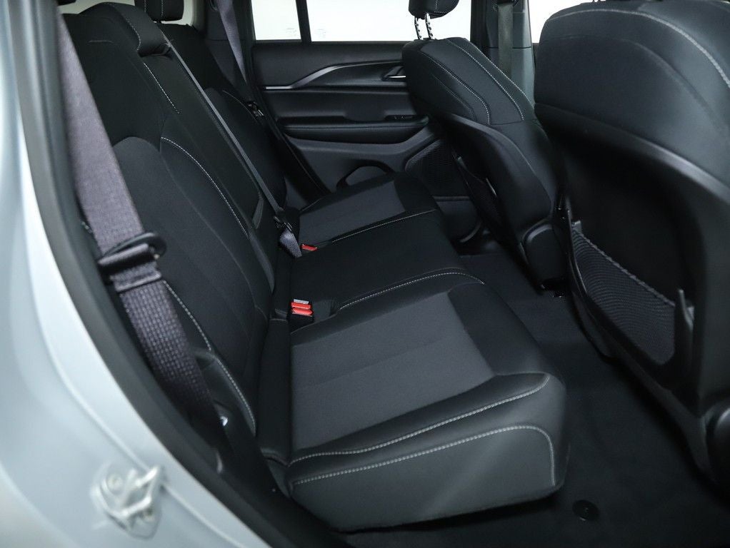 2025 Jeep Grand Cherokee Laredo X 4x4