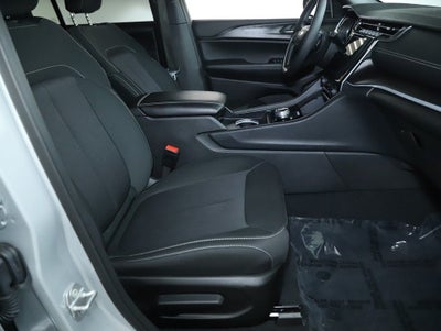 2025 Jeep Grand Cherokee Laredo X 4x4