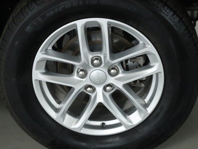 2025 Jeep Grand Cherokee Laredo X 4x4