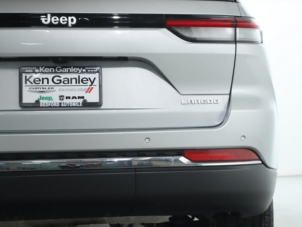 2025 Jeep Grand Cherokee Laredo X 4x4