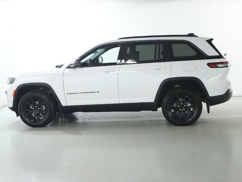 2026 Jeep Grand Cherokee Altitude 4x4