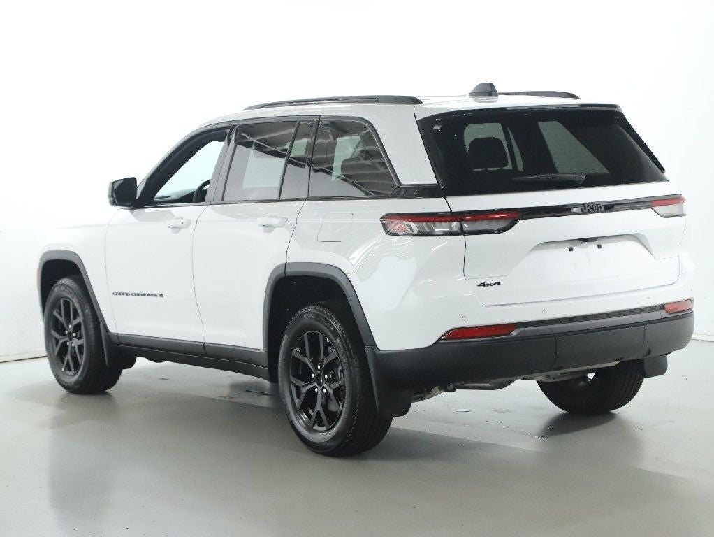 2026 Jeep Grand Cherokee Altitude 4x4
