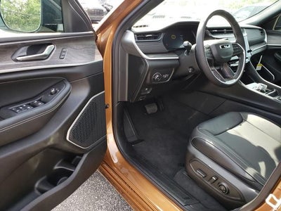 2027 Jeep Grand Cherokee Limited Reserve