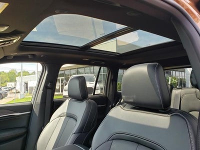 2027 Jeep Grand Cherokee Limited Reserve