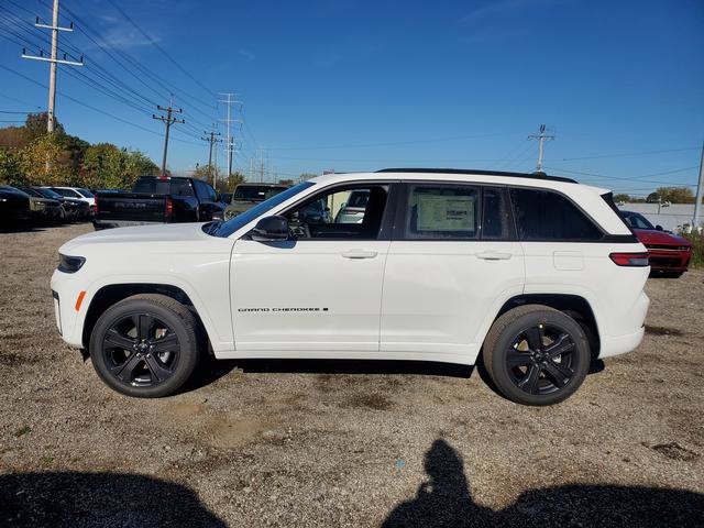 2027 Jeep Grand Cherokee GRAND CHEROKEE LIMITED RESERVE 4X4