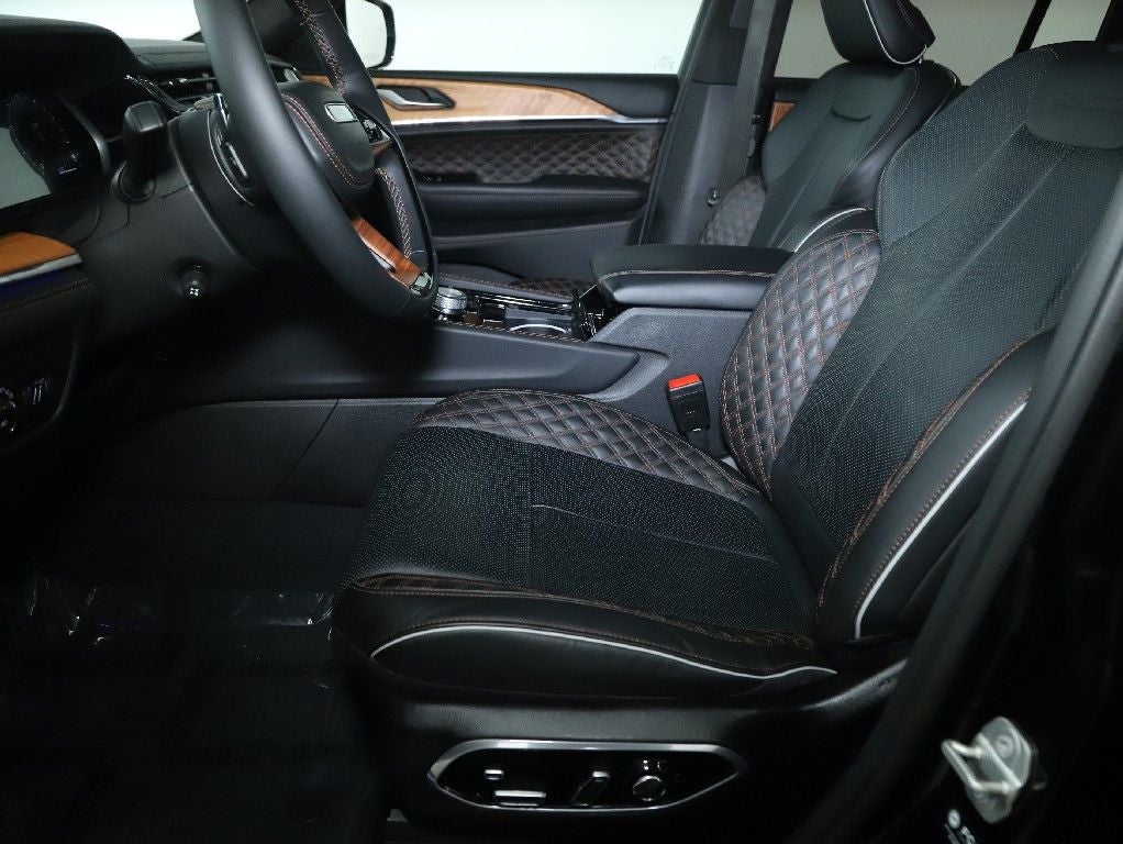 2023 Jeep Grand Cherokee Summit Reserve 4x4