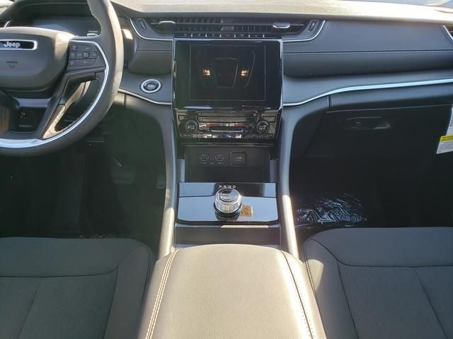 2025 Jeep Grand Cherokee GRAND CHEROKEE L LAREDO X 4X4