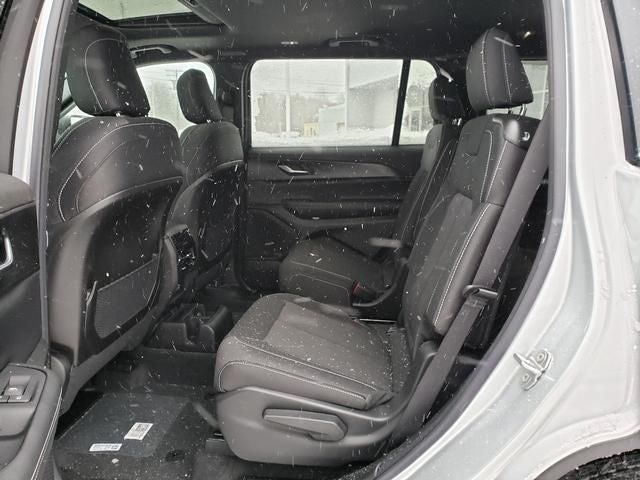 2025 Jeep Grand Cherokee GRAND CHEROKEE L LAREDO X 4X4