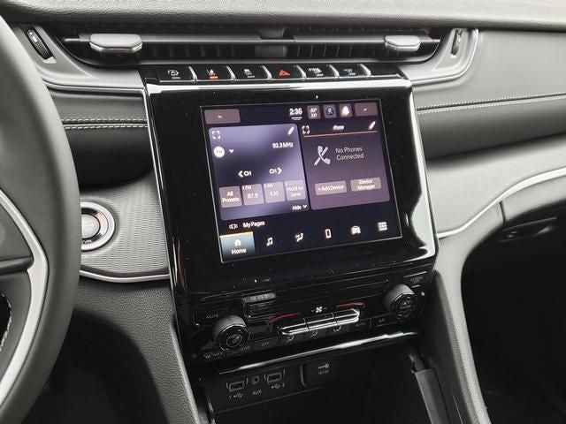 2025 Jeep Grand Cherokee GRAND CHEROKEE L LAREDO X 4X4