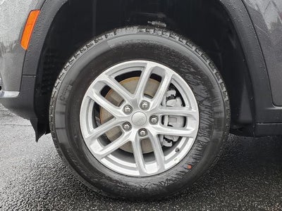 2025 Jeep Grand Cherokee GRAND CHEROKEE L LAREDO X 4X4
