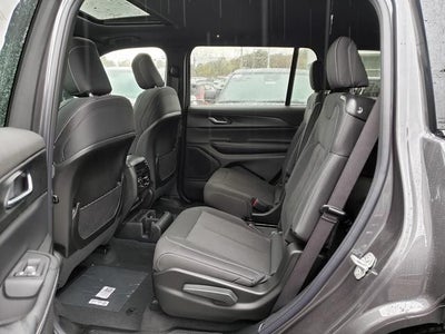 2025 Jeep Grand Cherokee GRAND CHEROKEE L LAREDO X 4X4