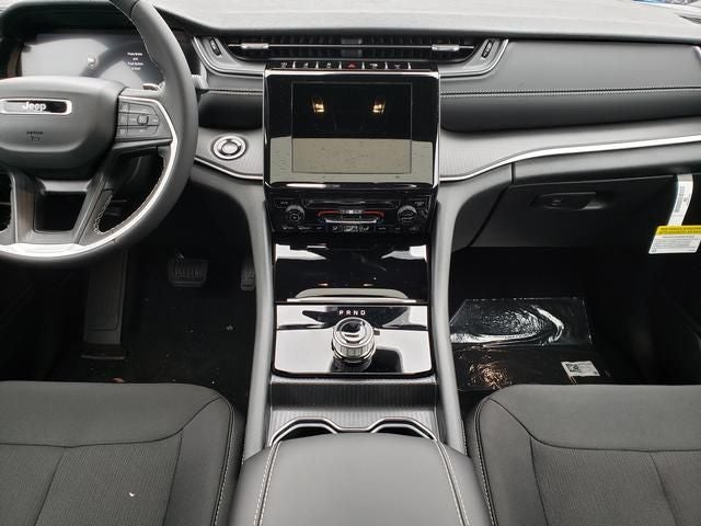 2025 Jeep Grand Cherokee GRAND CHEROKEE L LAREDO X 4X4