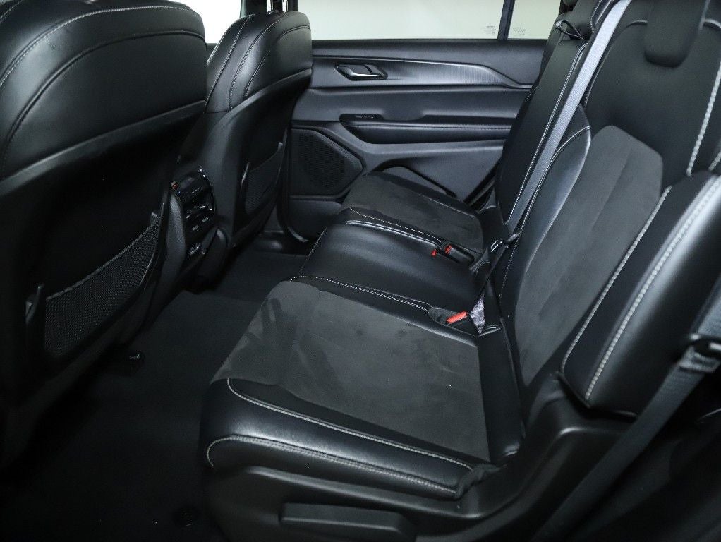 2024 Jeep Grand Cherokee L Altitude 4x4