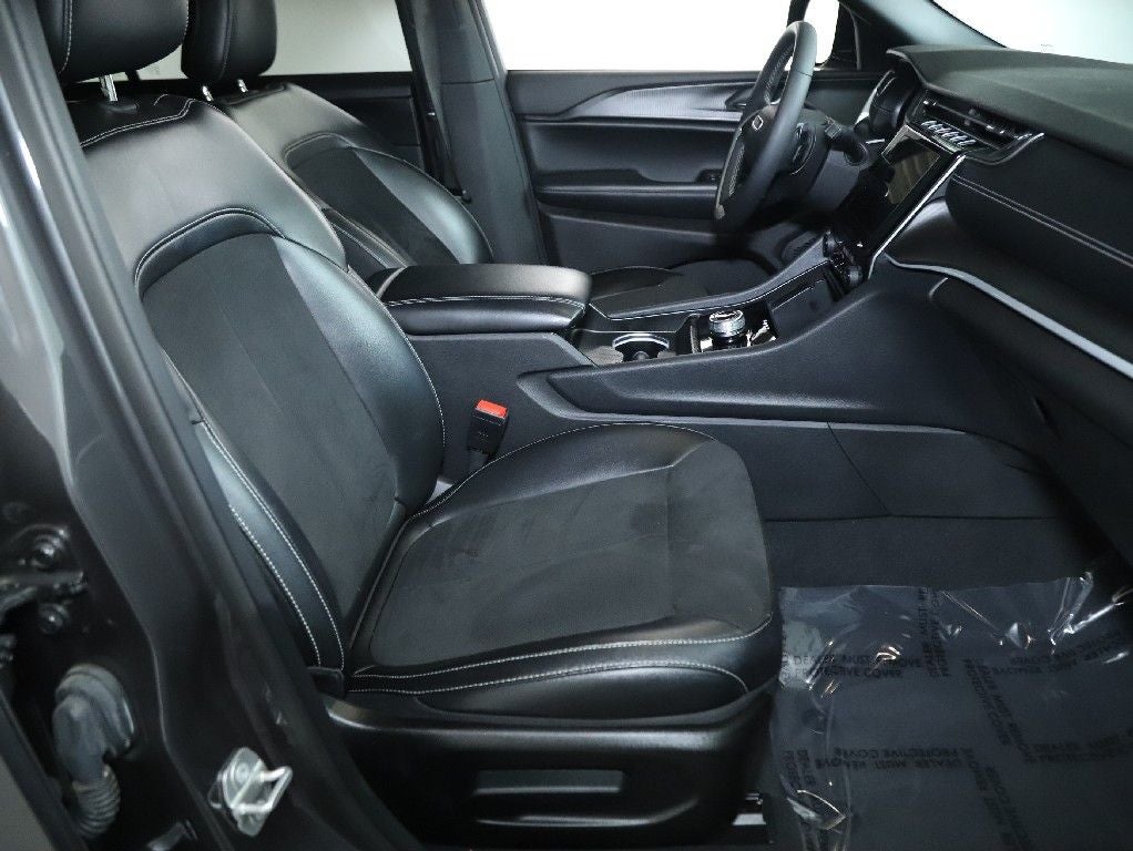 2024 Jeep Grand Cherokee L Altitude 4x4