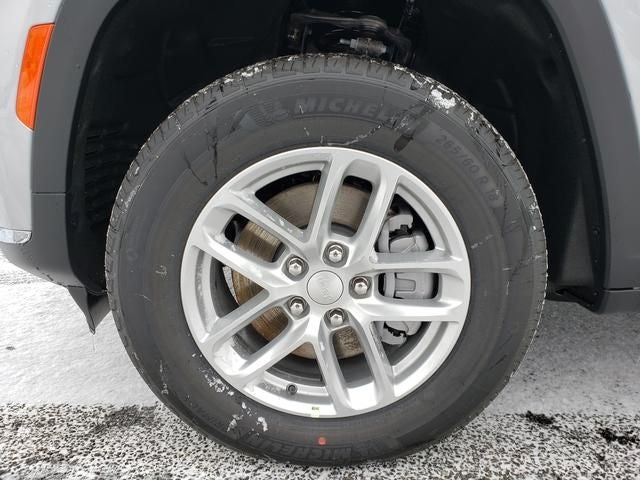 2025 Jeep Grand Cherokee GRAND CHEROKEE L LAREDO X 4X4