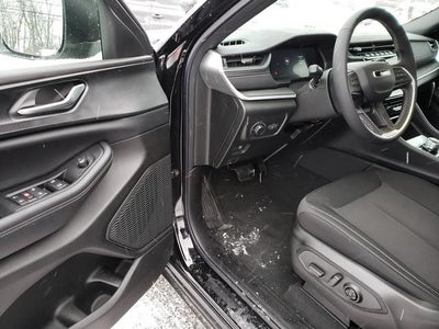 2025 Jeep Grand Cherokee GRAND CHEROKEE L LAREDO X 4X4