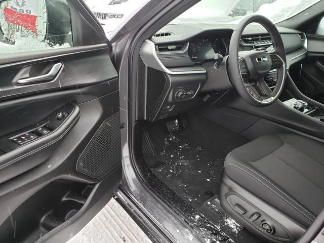 2025 Jeep Grand Cherokee GRAND CHEROKEE L LAREDO X 4X4