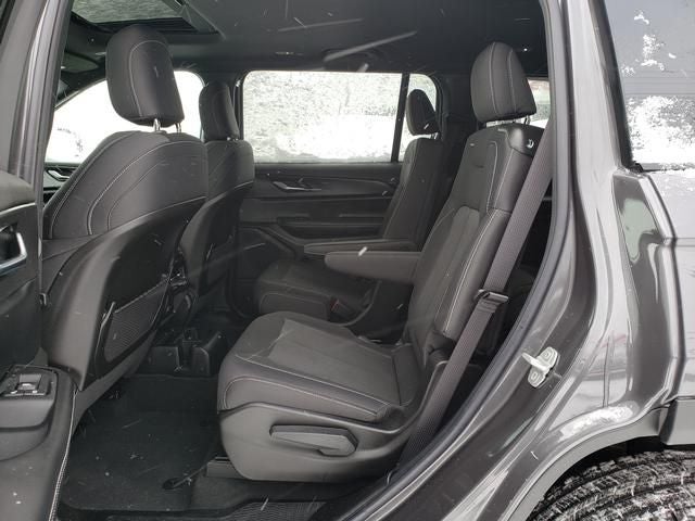 2025 Jeep Grand Cherokee GRAND CHEROKEE L LAREDO X 4X4