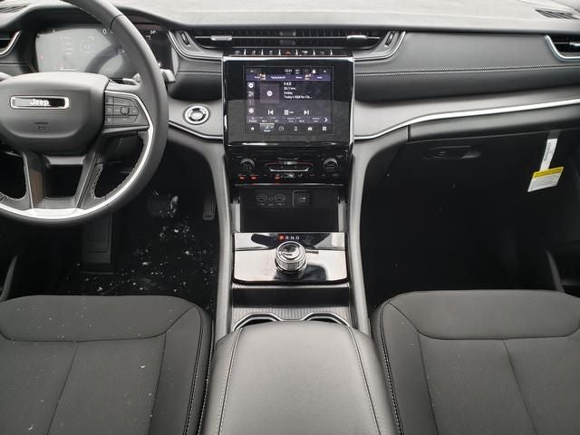 2025 Jeep Grand Cherokee GRAND CHEROKEE L LAREDO X 4X4