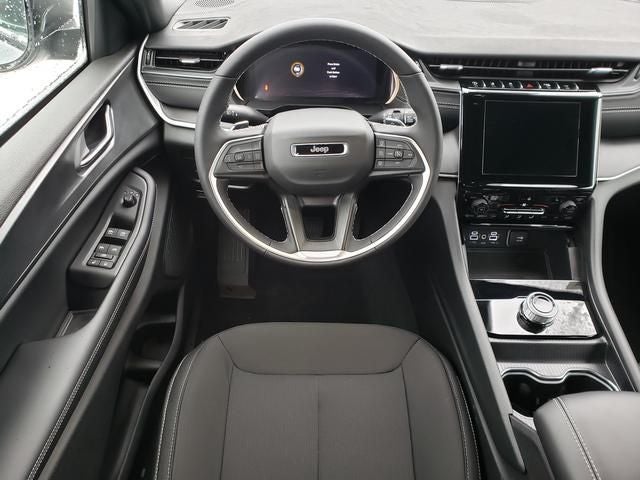 2025 Jeep Grand Cherokee GRAND CHEROKEE L LAREDO X 4X4