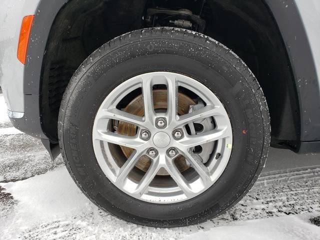 2025 Jeep Grand Cherokee GRAND CHEROKEE L LAREDO X 4X4