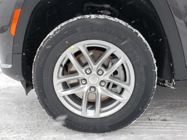 2025 Jeep Grand Cherokee GRAND CHEROKEE L LAREDO X 4X4