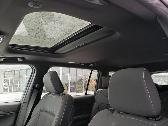 2025 Jeep Grand Cherokee GRAND CHEROKEE L LAREDO X 4X4