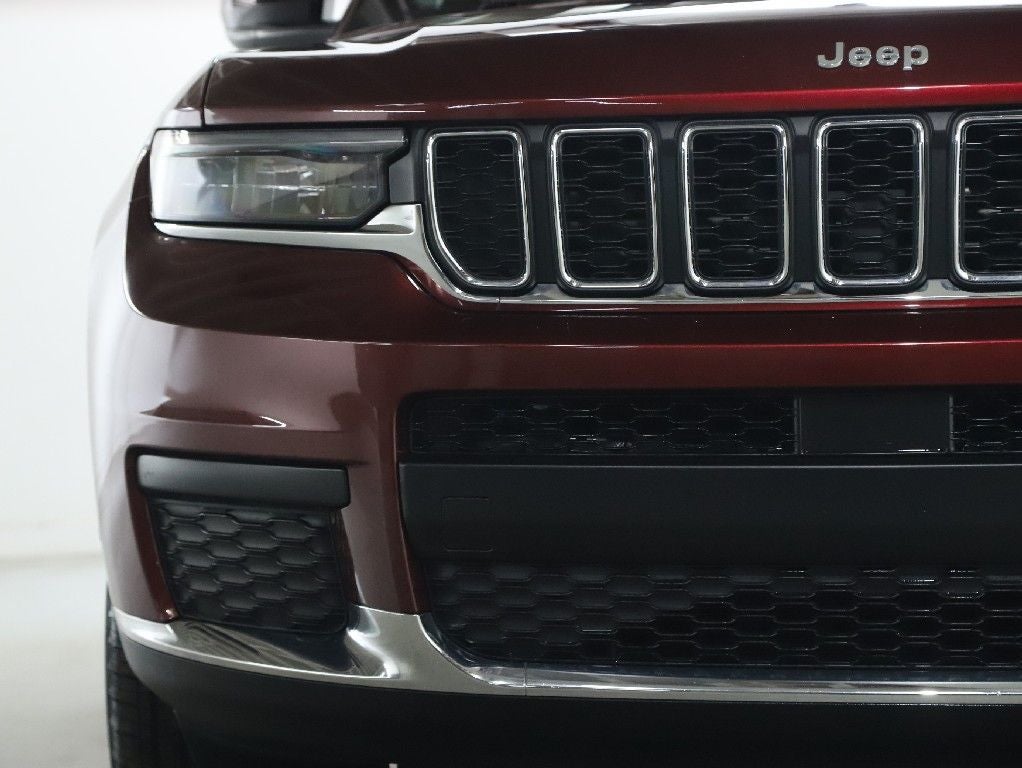 2022 Jeep Grand Cherokee L Laredo 4x4