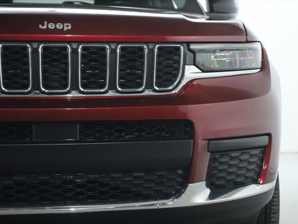 2022 Jeep Grand Cherokee L Laredo 4x4