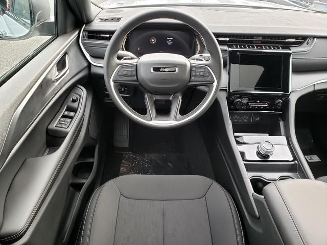 2025 Jeep Grand Cherokee GRAND CHEROKEE L LAREDO X 4X4