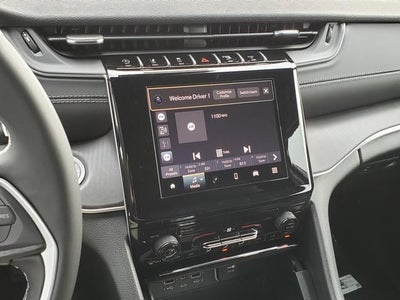 2025 Jeep Grand Cherokee GRAND CHEROKEE L LAREDO X 4X4