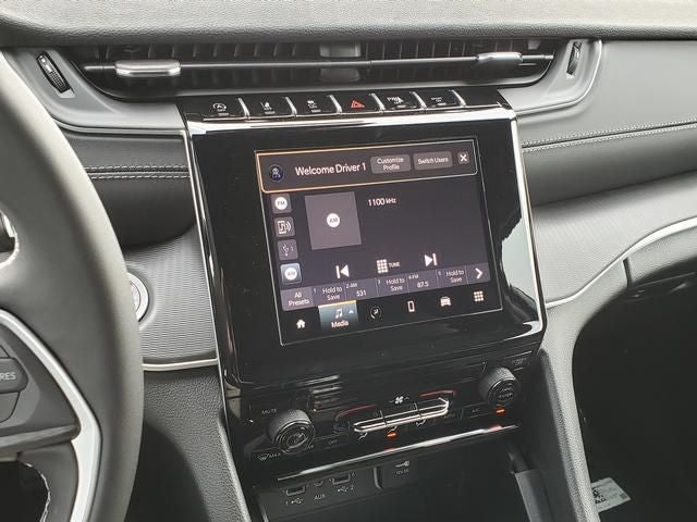 2025 Jeep Grand Cherokee GRAND CHEROKEE L LAREDO X 4X4