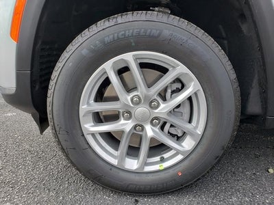 2025 Jeep Grand Cherokee GRAND CHEROKEE L LAREDO X 4X4