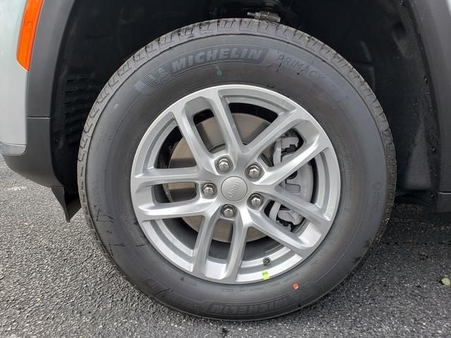 2025 Jeep Grand Cherokee GRAND CHEROKEE L LAREDO X 4X4