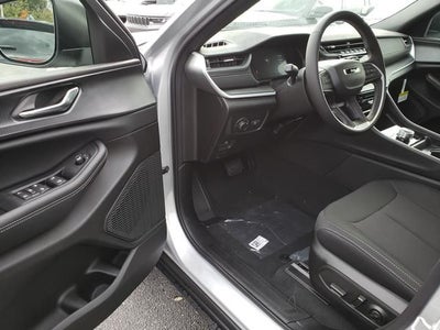 2025 Jeep Grand Cherokee GRAND CHEROKEE L LAREDO X 4X4