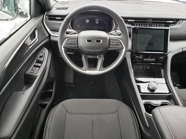 2025 Jeep Grand Cherokee GRAND CHEROKEE L LAREDO X 4X4