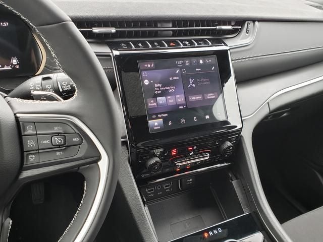 2025 Jeep Grand Cherokee GRAND CHEROKEE L LAREDO X 4X4