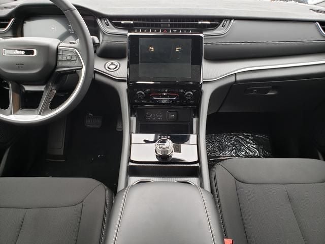 2025 Jeep Grand Cherokee GRAND CHEROKEE L LAREDO X 4X4