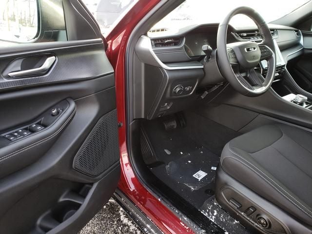 2025 Jeep Grand Cherokee GRAND CHEROKEE L LAREDO X 4X4