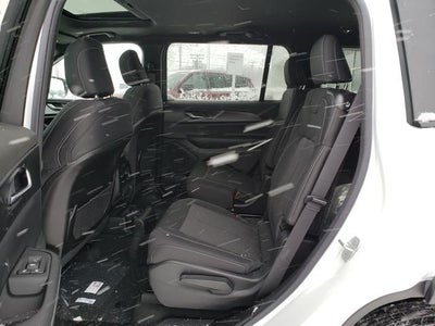 2025 Jeep Grand Cherokee GRAND CHEROKEE L LAREDO X 4X4