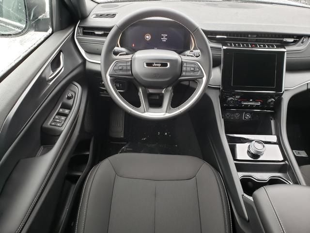 2025 Jeep Grand Cherokee GRAND CHEROKEE L LAREDO X 4X4