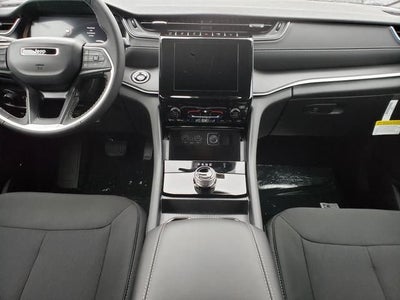 2025 Jeep Grand Cherokee GRAND CHEROKEE L LAREDO X 4X4