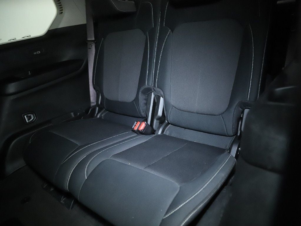 2022 Jeep Grand Cherokee L Laredo 4x4