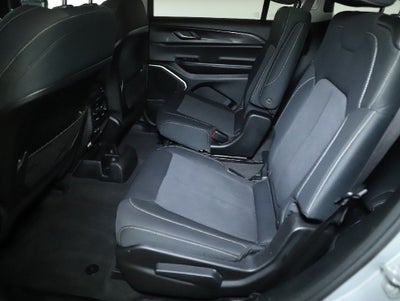 2022 Jeep Grand Cherokee L Laredo 4x4