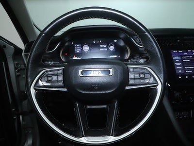 2022 Jeep Grand Cherokee L Laredo 4x4