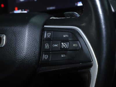 2022 Jeep Grand Cherokee L Laredo 4x4