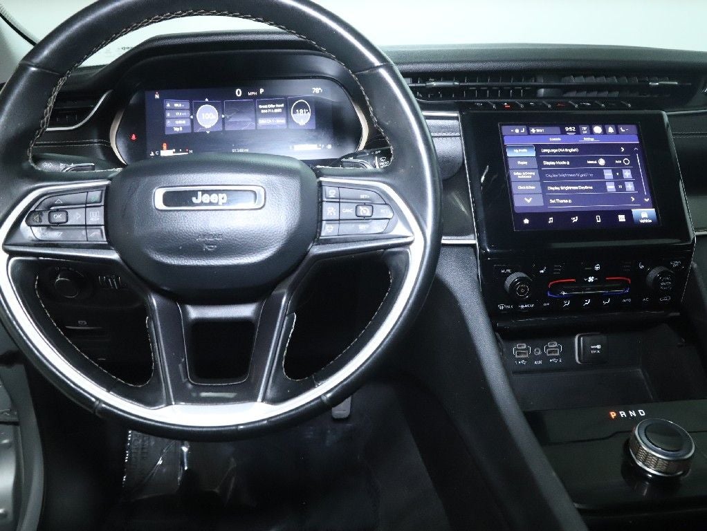 2022 Jeep Grand Cherokee L Laredo 4x4